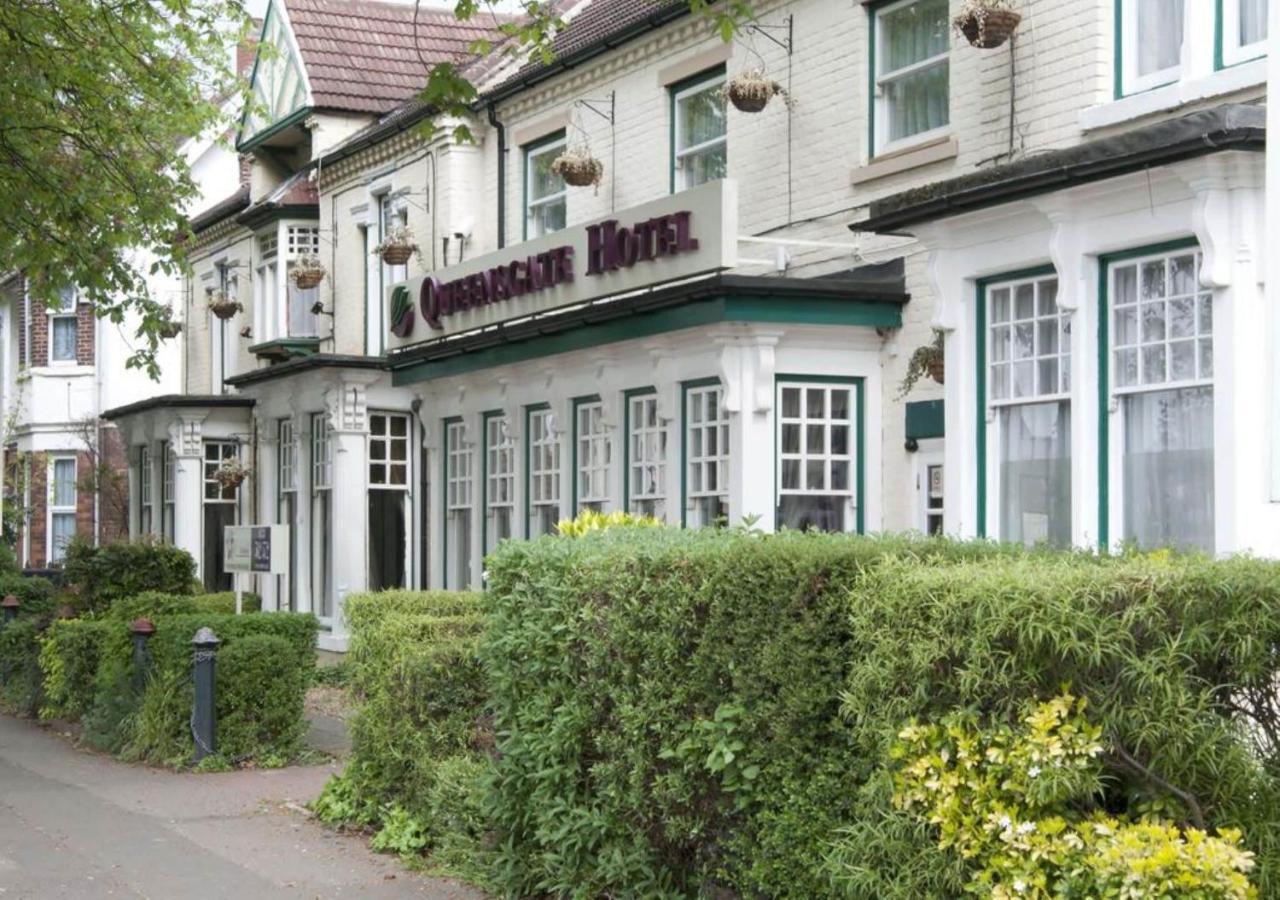 The Queensgate Hotel ピーターバラ エクステリア 写真