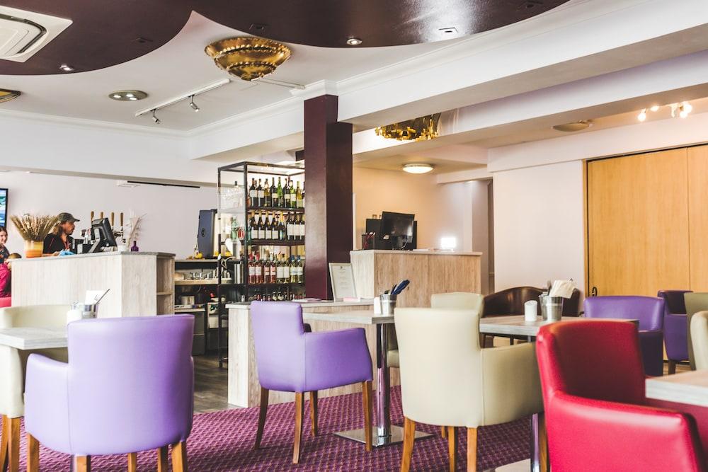 The Queensgate Hotel ピーターバラ エクステリア 写真