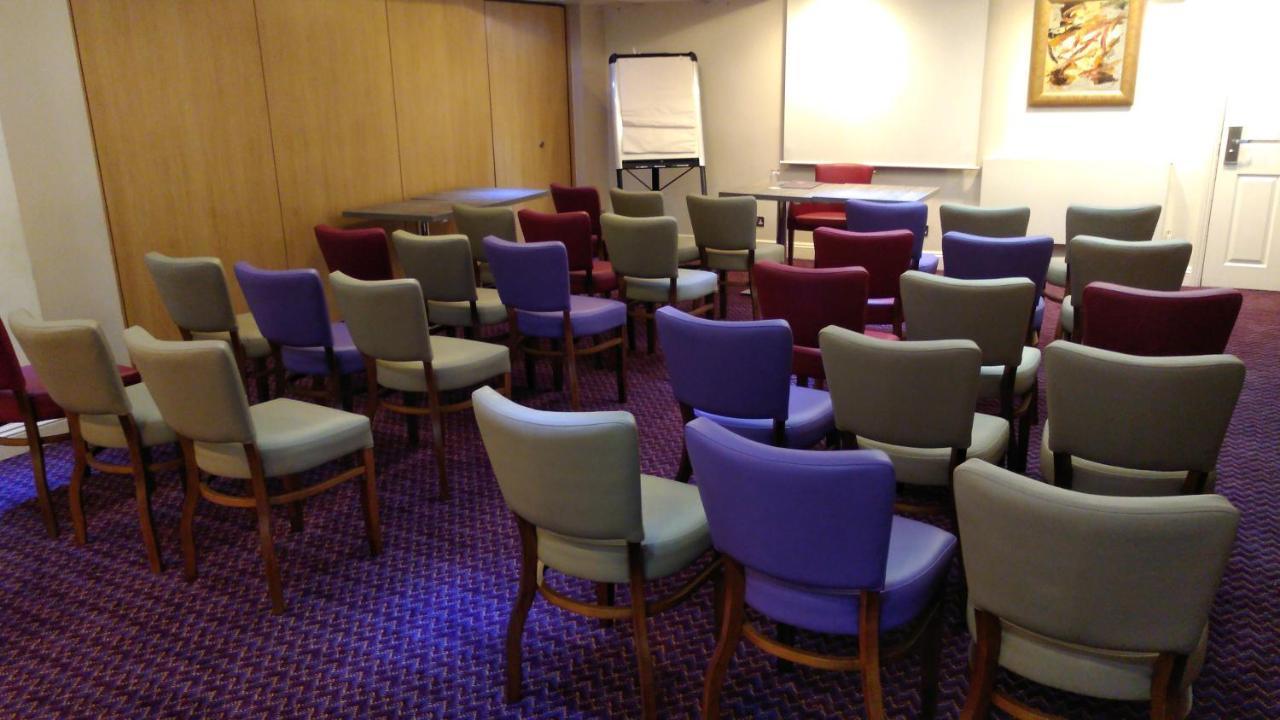 The Queensgate Hotel ピーターバラ エクステリア 写真