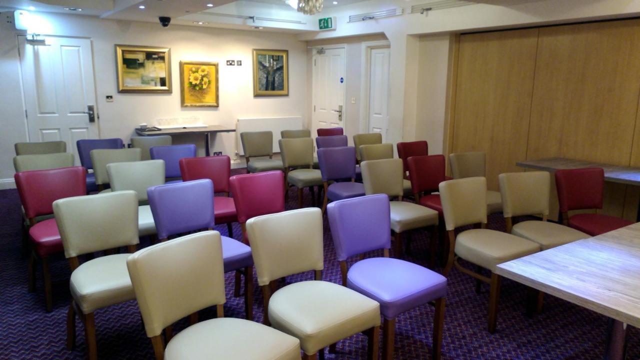 The Queensgate Hotel ピーターバラ エクステリア 写真
